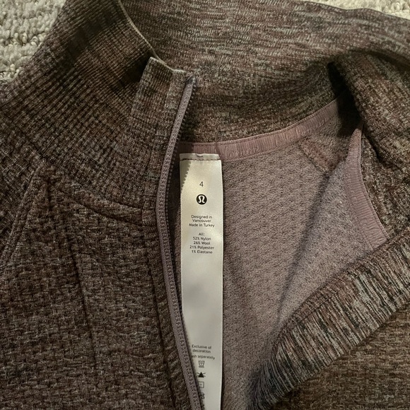 Lululemon Engineered warmth 1/2 zip chrome/lunar rock - Picture 5 of 6
